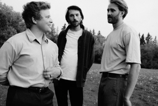 Close Talker: new single "Crooked Line"